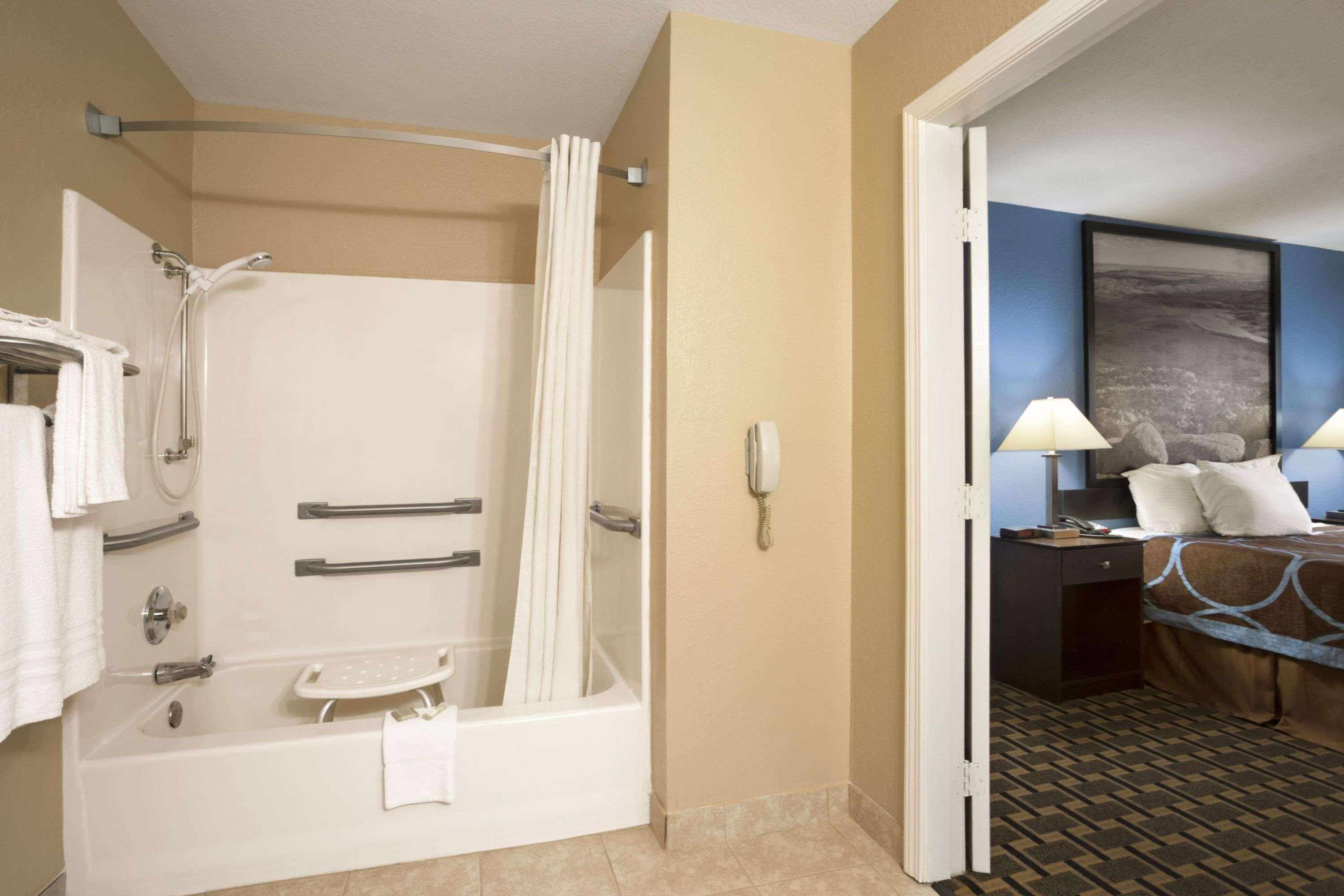 Super 8 By Wyndham Henryetta Motel Dış mekan fotoğraf